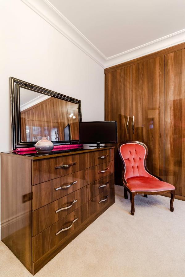 Brooklyn House Hotel Barnet Luaran gambar